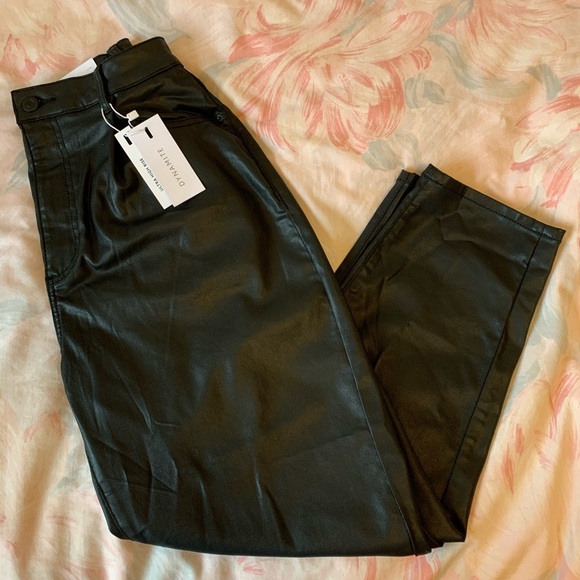High rise Gigi carrot faux leather pants - Picture 3 of 3